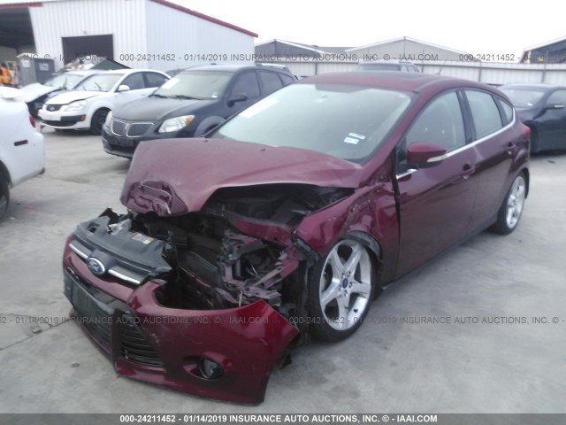 1FADP3N28EL316735 - 2014 FORD FOCUS TITANIUM RED photo 2