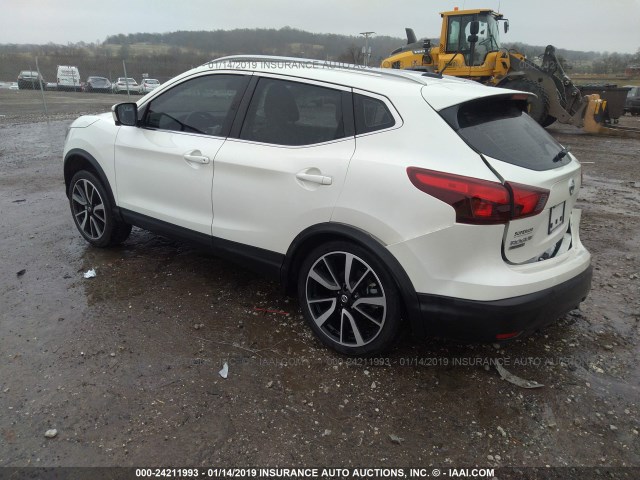 JN1BJ1CR6HW103585 - 2017 NISSAN ROGUE SPORT S/SV/SL WHITE photo 3