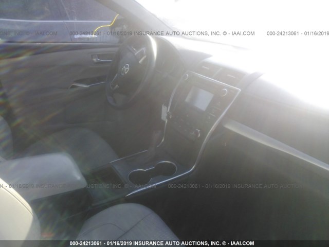 4T1BF1FK2FU043371 - 2015 TOYOTA CAMRY LE/XLE/SE/XSE BLACK photo 5