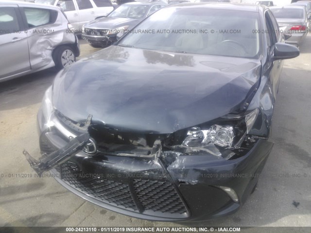 4T1BF1FK6FU914384 - 2015 TOYOTA CAMRY LE/XLE/SE/XSE GRAY photo 6