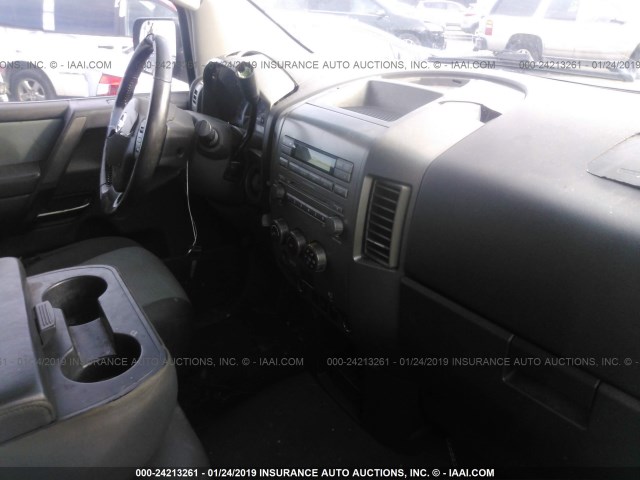 1N6BA06B86N513150 - 2006 NISSAN TITAN SILVER photo 5