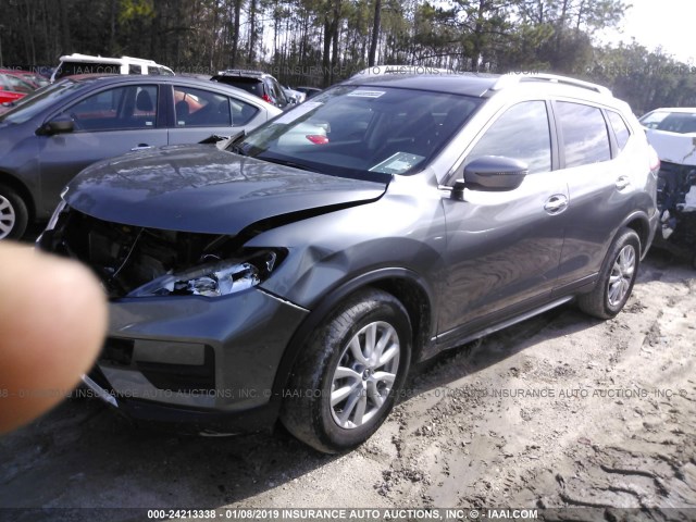 KNMAT2MT8JP517521 - 2018 NISSAN ROGUE S/SV GRAY photo 2