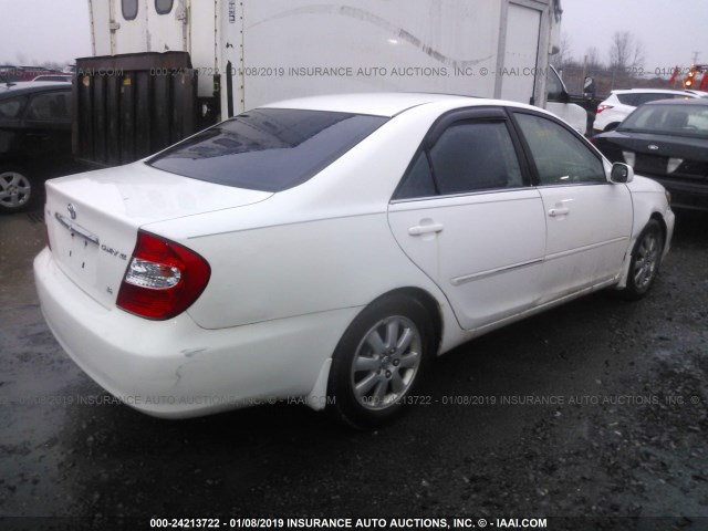 4T1BF32K53U054443 - 2003 TOYOTA CAMRY LE/XLE/SE WHITE photo 4