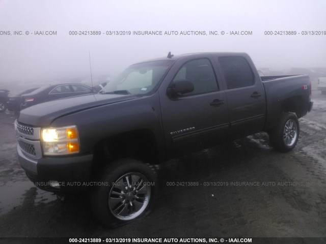 3GCPKSE30BG238226 - 2011 CHEVROLET SILVERADO K1500 LT BLACK photo 2