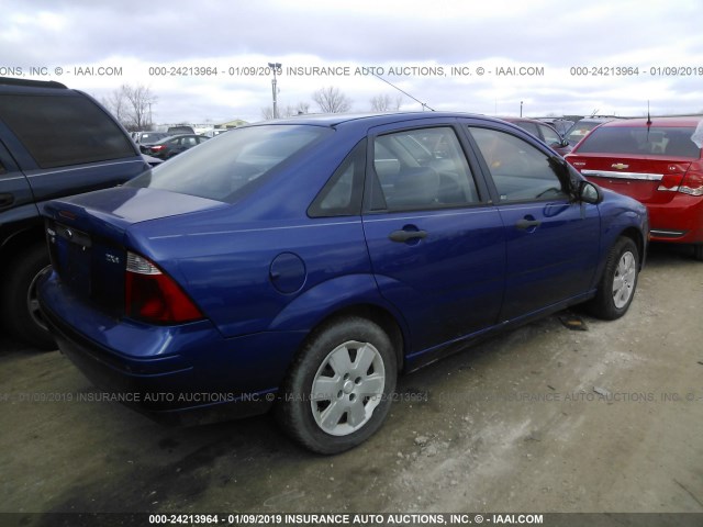 1FAFP34NX6W191029 - 2006 FORD FOCUS ZX4 BLUE photo 4