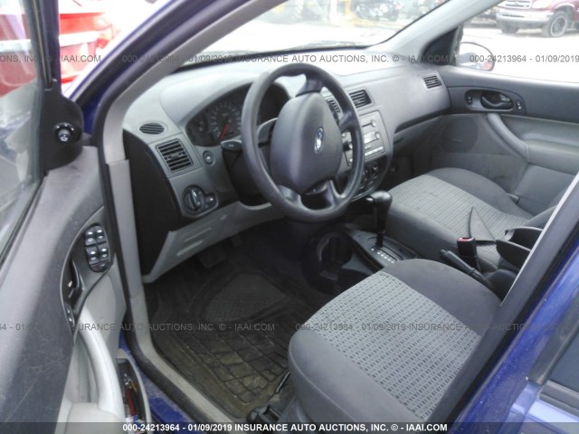 1FAFP34NX6W191029 - 2006 FORD FOCUS ZX4 BLUE photo 5