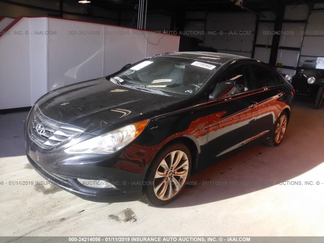 5NPEC4AC8BH231375 - 2011 HYUNDAI SONATA SE/LIMITED BLACK photo 2