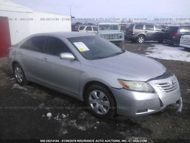 4T4BE46K28R045313 - 2008 TOYOTA CAMRY CE/LE/XLE/SE SILVER photo 1