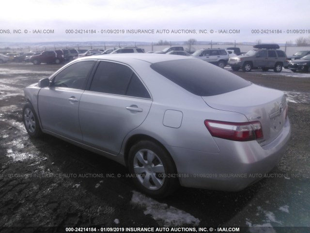 4T4BE46K28R045313 - 2008 TOYOTA CAMRY CE/LE/XLE/SE SILVER photo 3