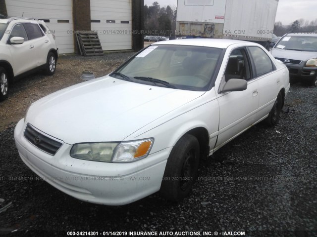 4T1BG22K0YU735219 - 2000 TOYOTA CAMRY CE/LE/XLE WHITE photo 2