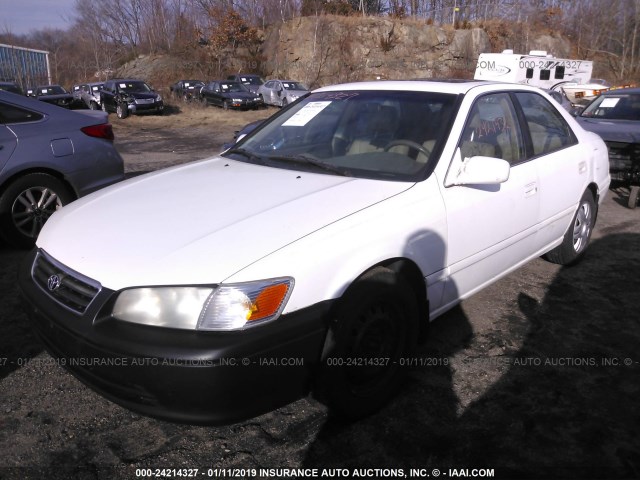 JT2BG22K2Y0463101 - 2000 TOYOTA CAMRY CE/LE/XLE WHITE photo 2