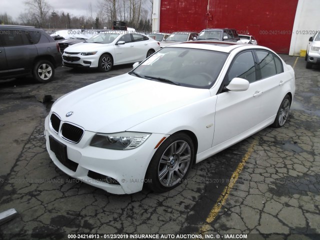 WBAPH5C58AA440245 - 2010 BMW 328 I SULEV WHITE photo 2