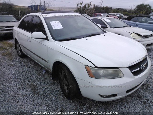 5NPEU46CX8H329676 - 2008 HYUNDAI SONATA SE/LIMITED WHITE photo 1