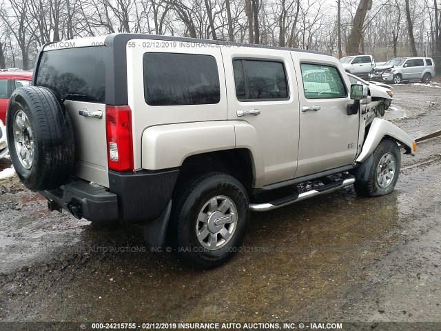 5GTEN13E588104719 - 2008 HUMMER H3 GRAY photo 4