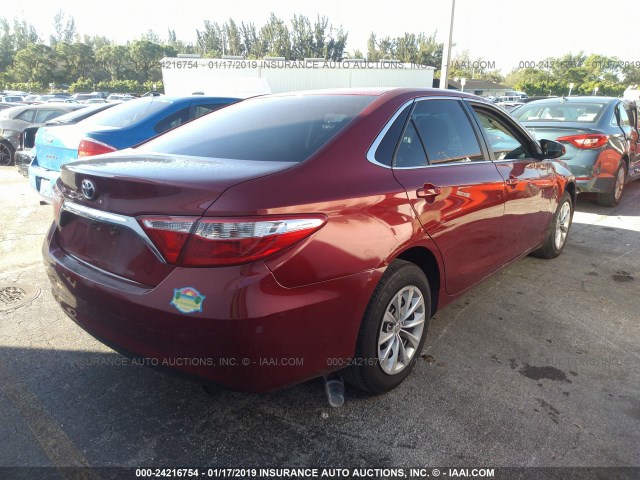4T1BF1FK2FU884039 - 2015 TOYOTA CAMRY LE/XLE/SE/XSE BURGUNDY photo 4