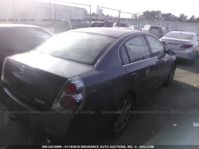 1N4AL11DX5C396839 - 2005 NISSAN ALTIMA S/SL GRAY photo 4