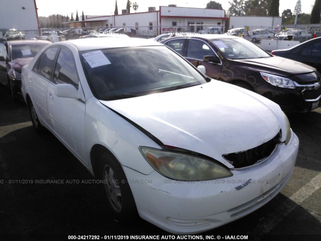 4T1BF32K82U015487 - 2002 TOYOTA CAMRY LE/XLE/SE WHITE photo 1