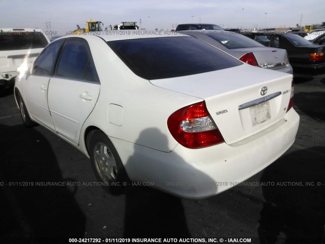 4T1BF32K82U015487 - 2002 TOYOTA CAMRY LE/XLE/SE WHITE photo 3