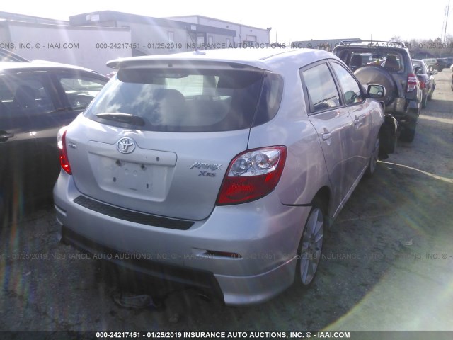 2T1GE40EX9C004675 - 2009 TOYOTA COROLLA MATRIX XRS SILVER photo 4
