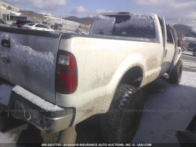 1FTWW31R28EE46883 - 2008 FORD F350 SRW SUPER DUTY WHITE photo 4