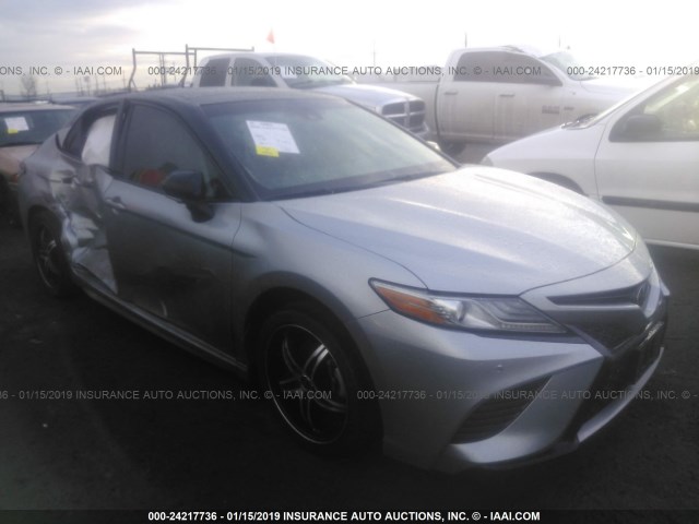 4T1B61HK3JU130203 - 2018 TOYOTA CAMRY XSE SILVER photo 1