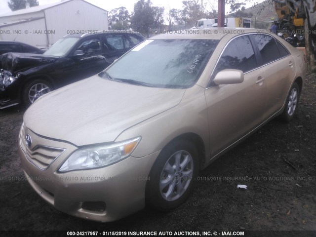 4T1BF3EK6BU224609 - 2011 TOYOTA CAMRY SE/LE/XLE BEIGE photo 2