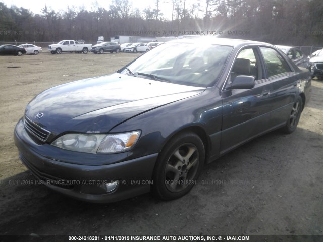 JT8BF28G010325803 - 2001 LEXUS ES 300 GRAY photo 2