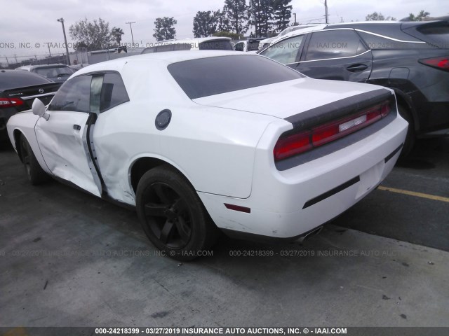 2C3CDYAG3EH313255 - 2014 DODGE CHALLENGER SXT WHITE photo 3