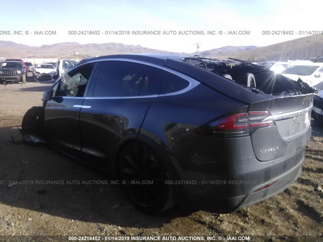 5YJXCAE25GF002117 - 2016 TESLA MODEL X GRAY photo 3