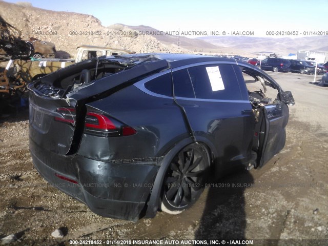 5YJXCAE25GF002117 - 2016 TESLA MODEL X GRAY photo 4