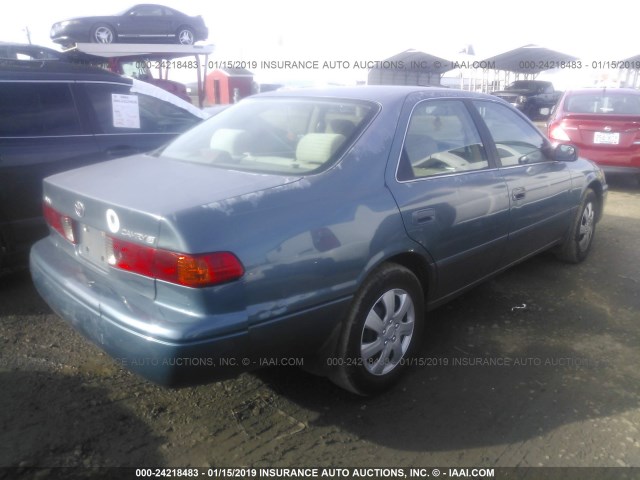 4T1BG22K31U851150 - 2001 TOYOTA CAMRY CE/LE/XLE BLUE photo 4