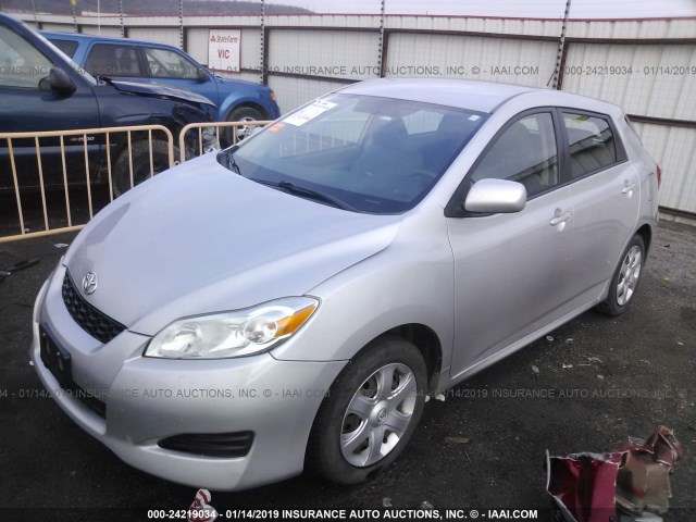 2T1KU40E79C029675 - 2009 TOYOTA COROLLA MATRIX  SILVER photo 2