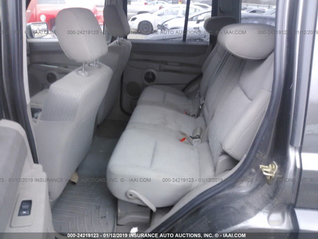 1J8HH48N86C156855 - 2006 JEEP COMMANDER GRAY photo 8