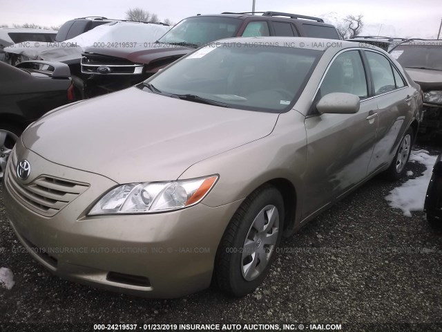 JTNBE46KX73008279 - 2007 TOYOTA CAMRY NEW GENERAT CE/LE/XLE/SE GOLD photo 2