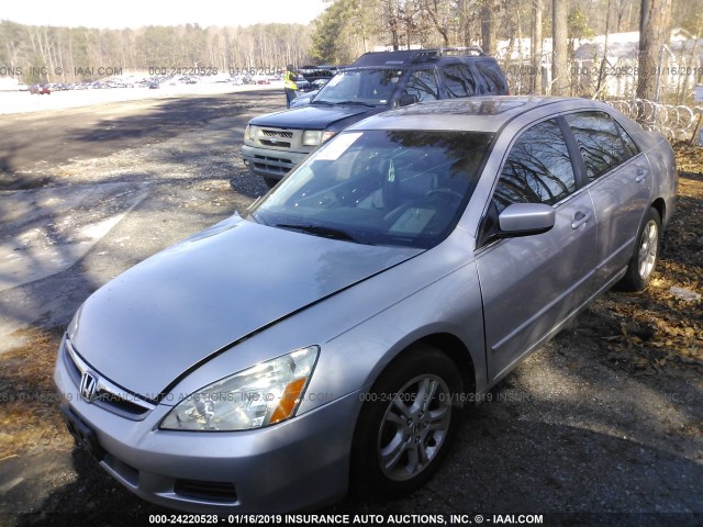 1HGCM56736A114498 - 2006 HONDA ACCORD EX SILVER photo 2