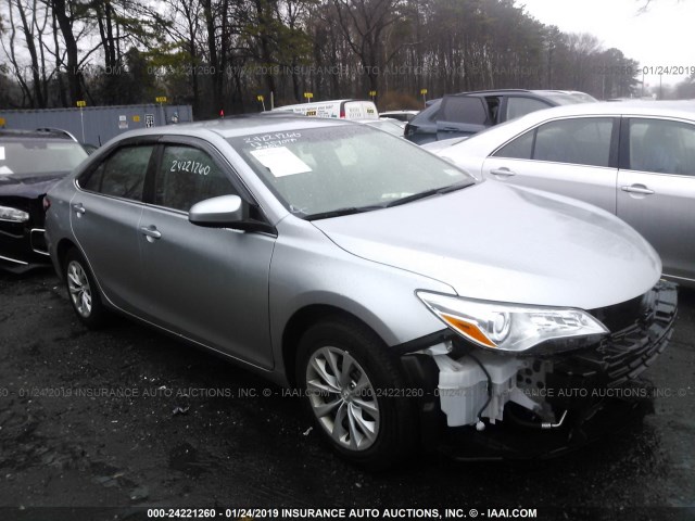 4T1BF1FK3HU802984 - 2017 TOYOTA CAMRY LE/XLE/SE/XSE 灰色 照片 1