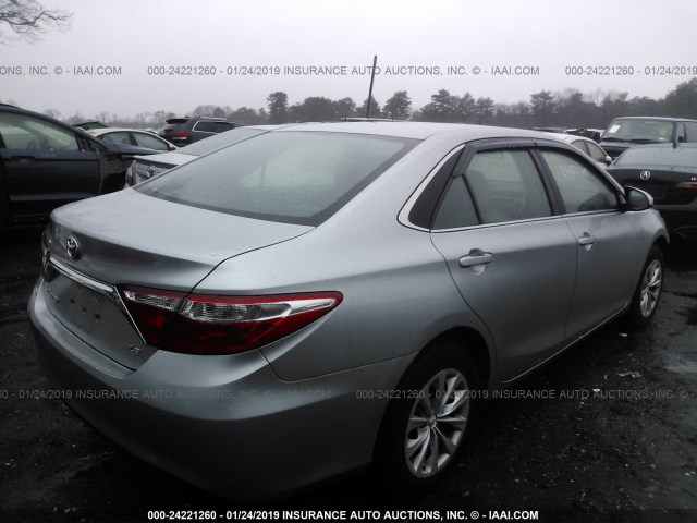 4T1BF1FK3HU802984 - 2017 TOYOTA CAMRY LE/XLE/SE/XSE 灰色 照片 4