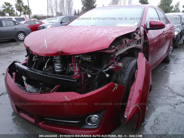 4T1BF1FK2CU611923 - 2012 TOYOTA CAMRY SE/LE/XLE RED photo 2