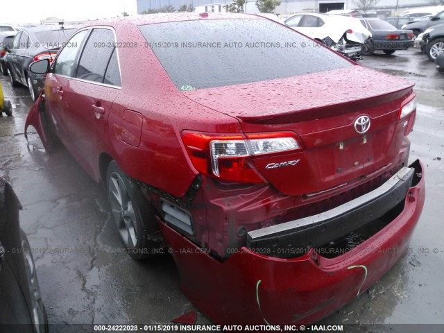 4T1BF1FK2CU611923 - 2012 TOYOTA CAMRY SE/LE/XLE RED photo 3