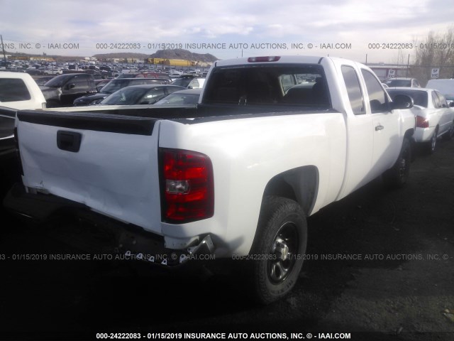 1GCEC19X19Z162036 - 2009 CHEVROLET SILVERADO C1500 WHITE photo 4