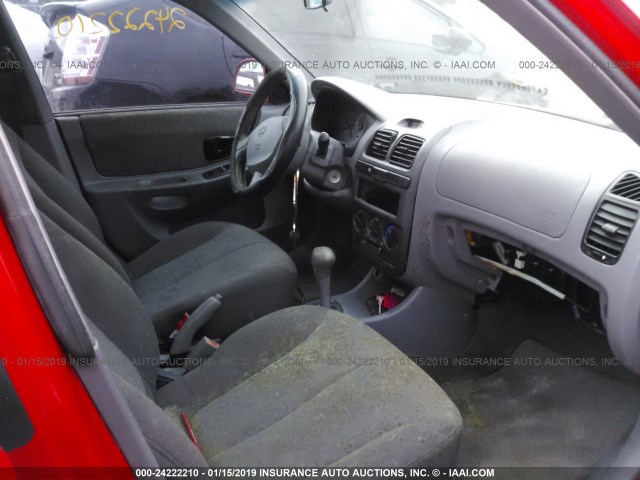 KMHCG45C15U580261 - 2005 HYUNDAI ACCENT GL RED photo 5