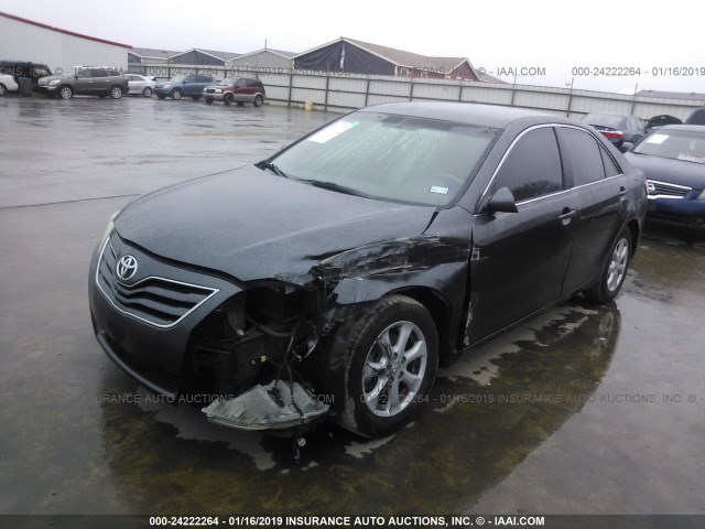 4T1BF3EK8BU665464 - 2011 TOYOTA CAMRY SE/LE/XLE 灰色 照片 2