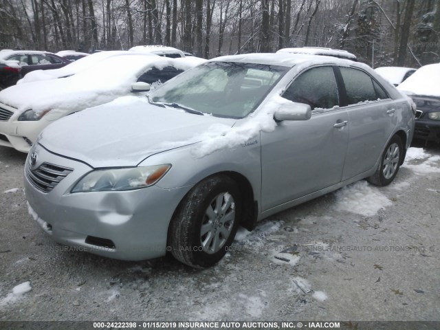 JTNBB46KX73039413 - 2007 TOYOTA CAMRY NEW GENERAT HYBRID SILVER photo 2