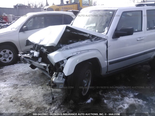 1J8HG48K68C223612 - 2008 JEEP COMMANDER SPORT SILVER photo 6