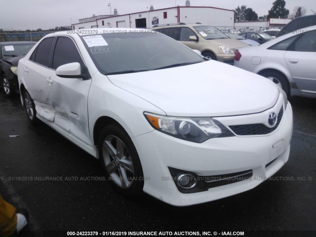 4T1BF1FK5EU796987 - 2014 TOYOTA CAMRY L/SE/LE/XLE 白色 照片 1