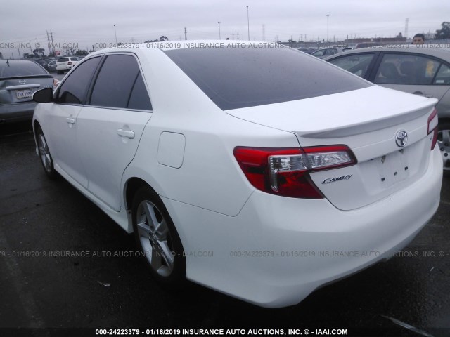 4T1BF1FK5EU796987 - 2014 TOYOTA CAMRY L/SE/LE/XLE 白色 照片 3
