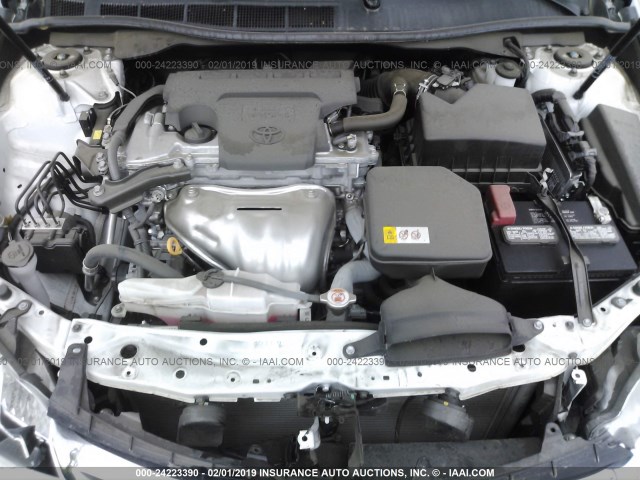 4T1BF1FK7HU366379 - 2017 TOYOTA CAMRY LE/XLE/SE/XSE WHITE photo 10