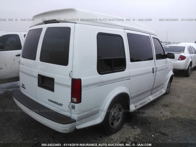 1GBDM19XX3B151694 - 2003 CHEVROLET ASTRO WHITE photo 4