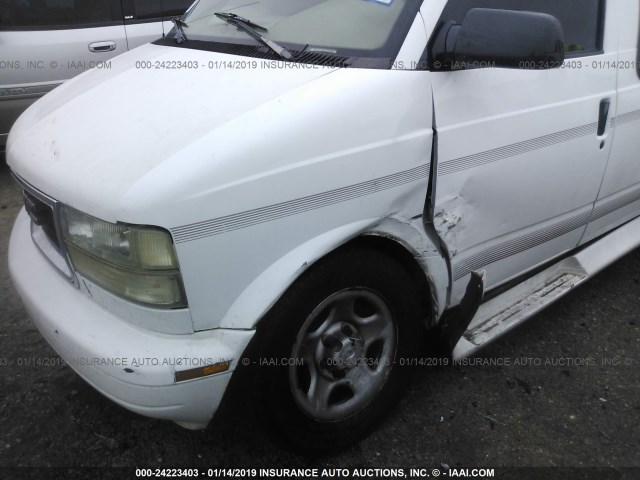 1GBDM19XX3B151694 - 2003 CHEVROLET ASTRO WHITE photo 6