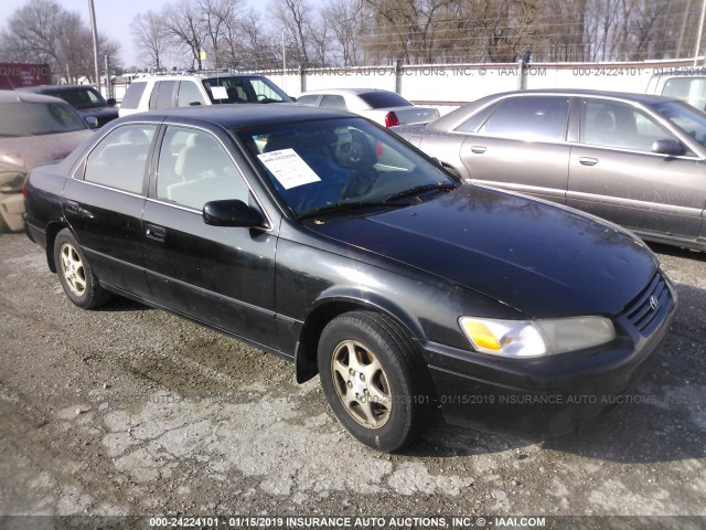 JT2BG28K7W0164210 - 1998 TOYOTA CAMRY LE/XLE BLACK photo 1